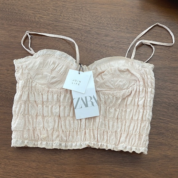 Zara Tops - Zara cream pleated crop top